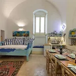 Dimora Santi-Mancuso By Barbarhouse Apartment Presicce
